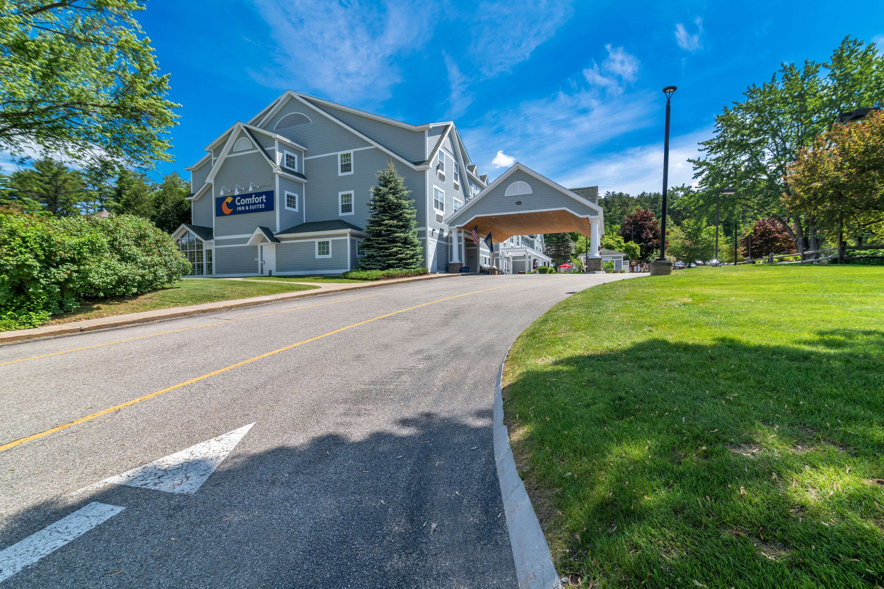 Hotel exterior | Comfort Inn & Suites North Conway