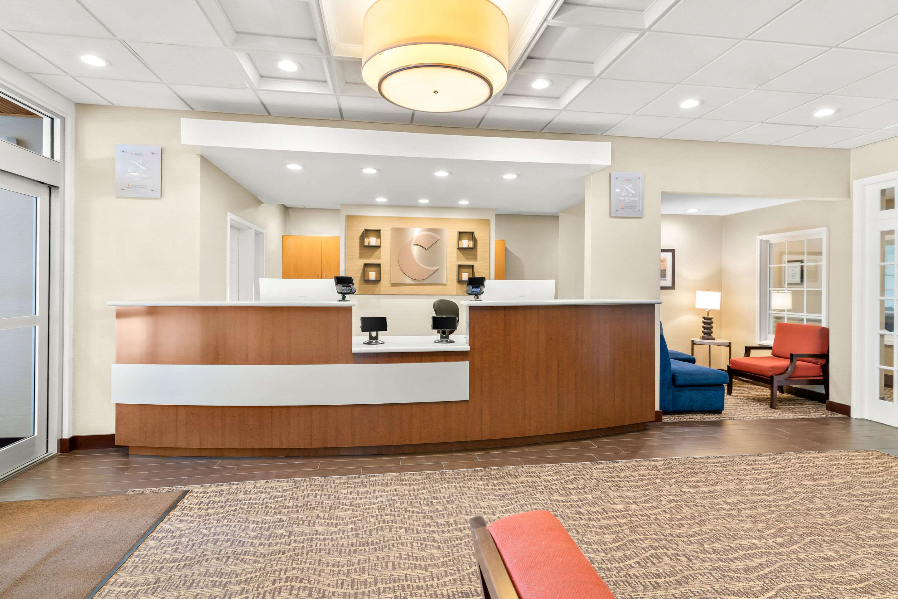 Front desk | Comfort Inn & Suites North Conway