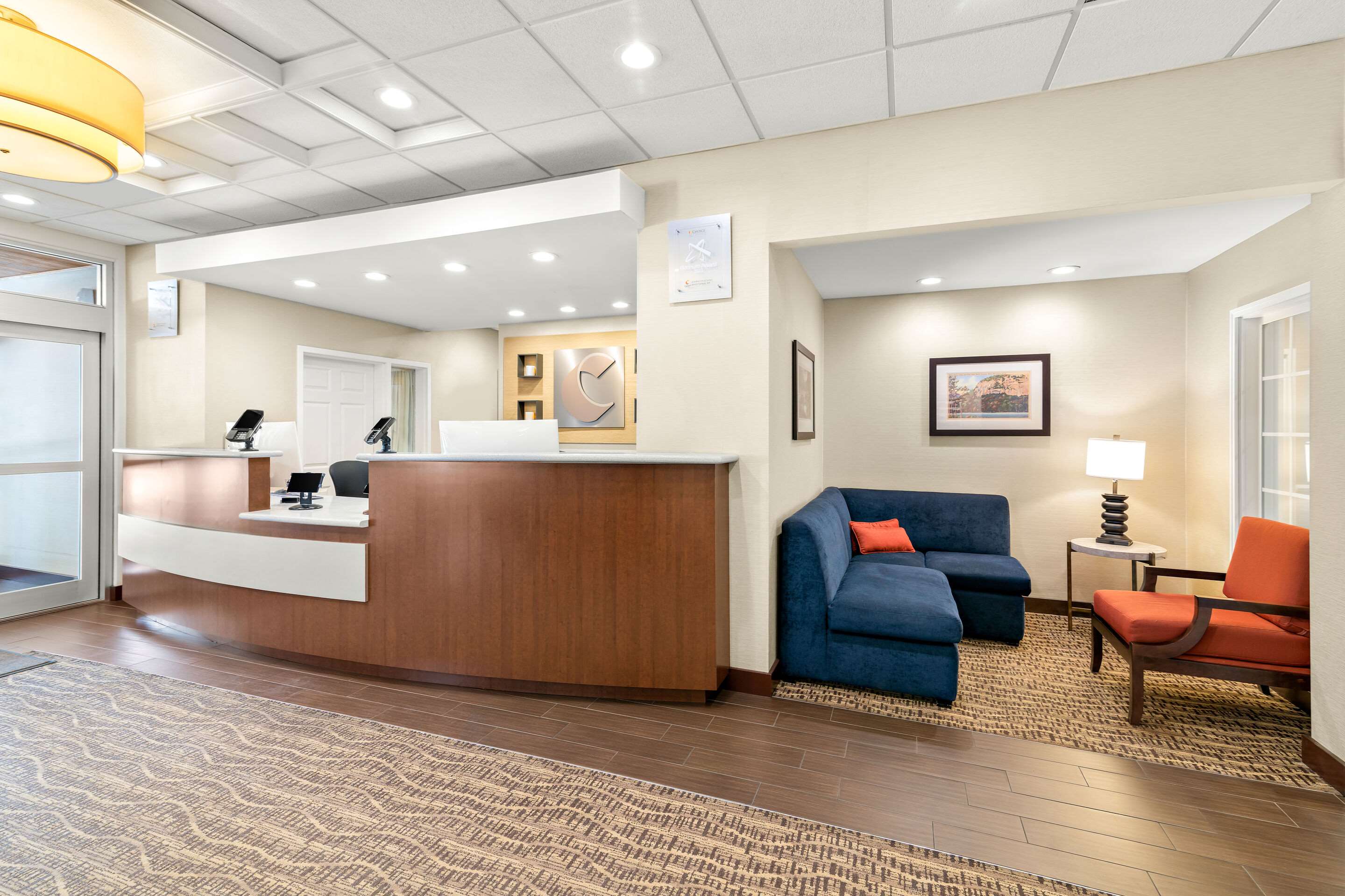 Hotel lobby | Comfort Inn & Suites North Conway