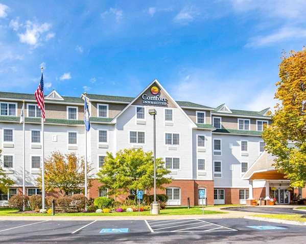 Exterior view - Comfort Inn & Suites Dover