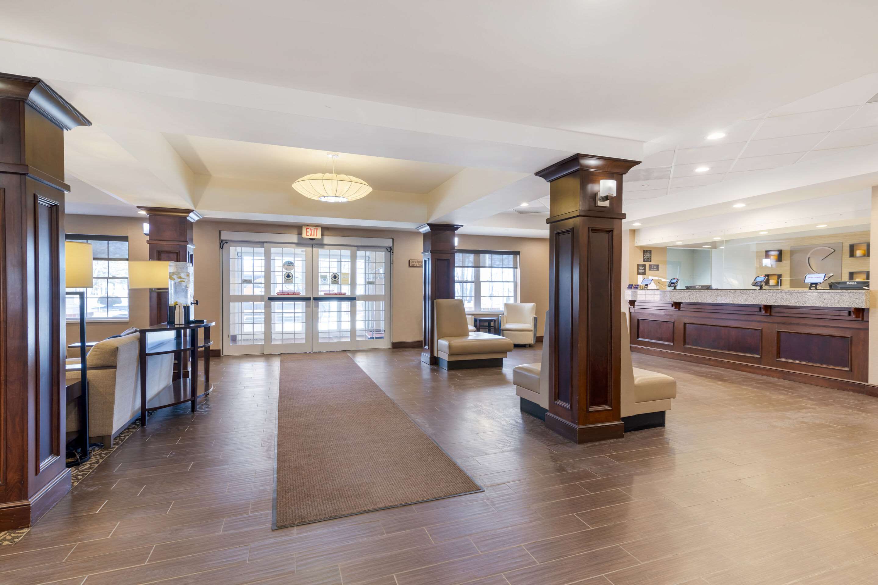 Hotel lobby | Comfort Inn & Suites Dover-Portsmouth