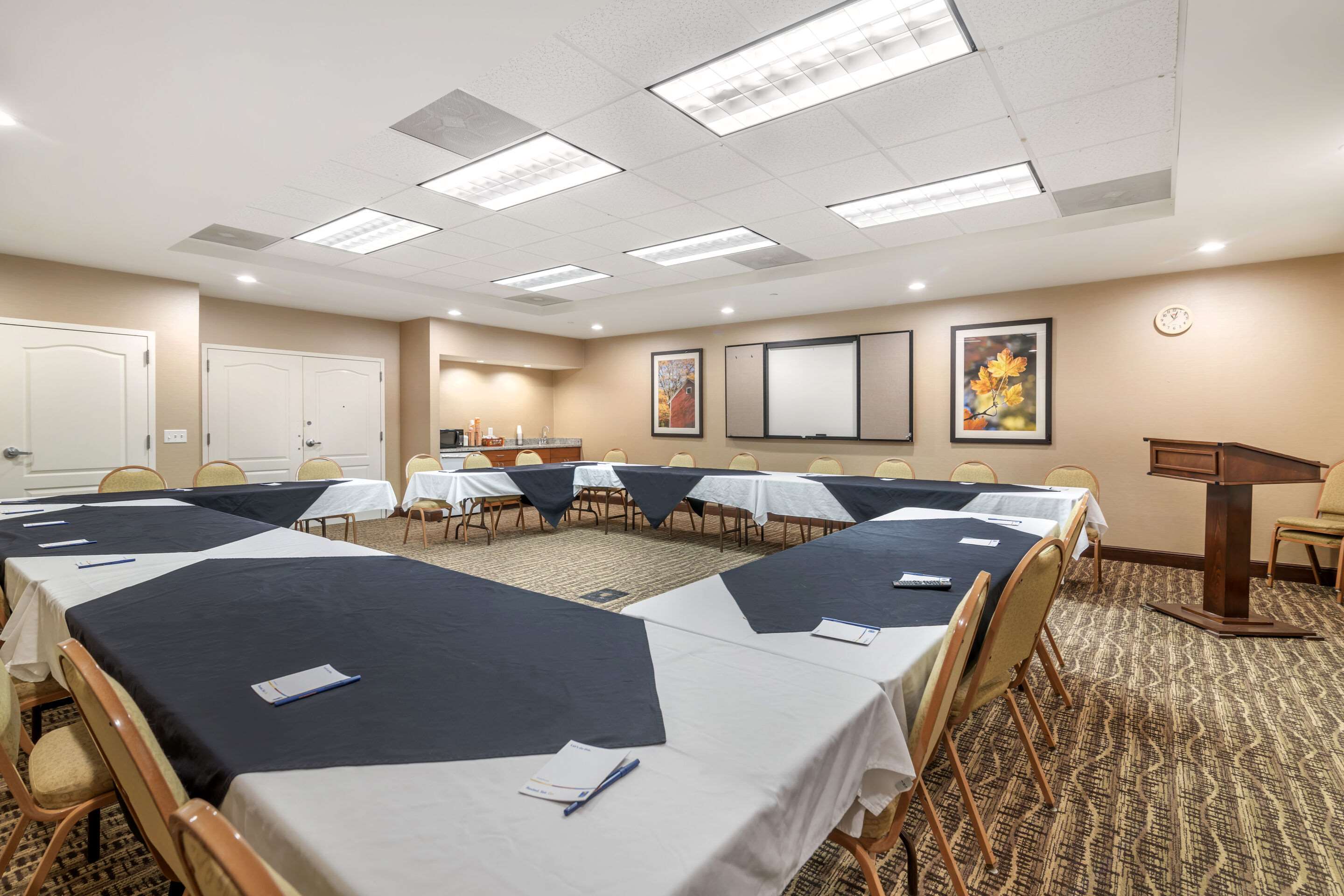 Meeting room | Comfort Inn & Suites Dover-Portsmouth