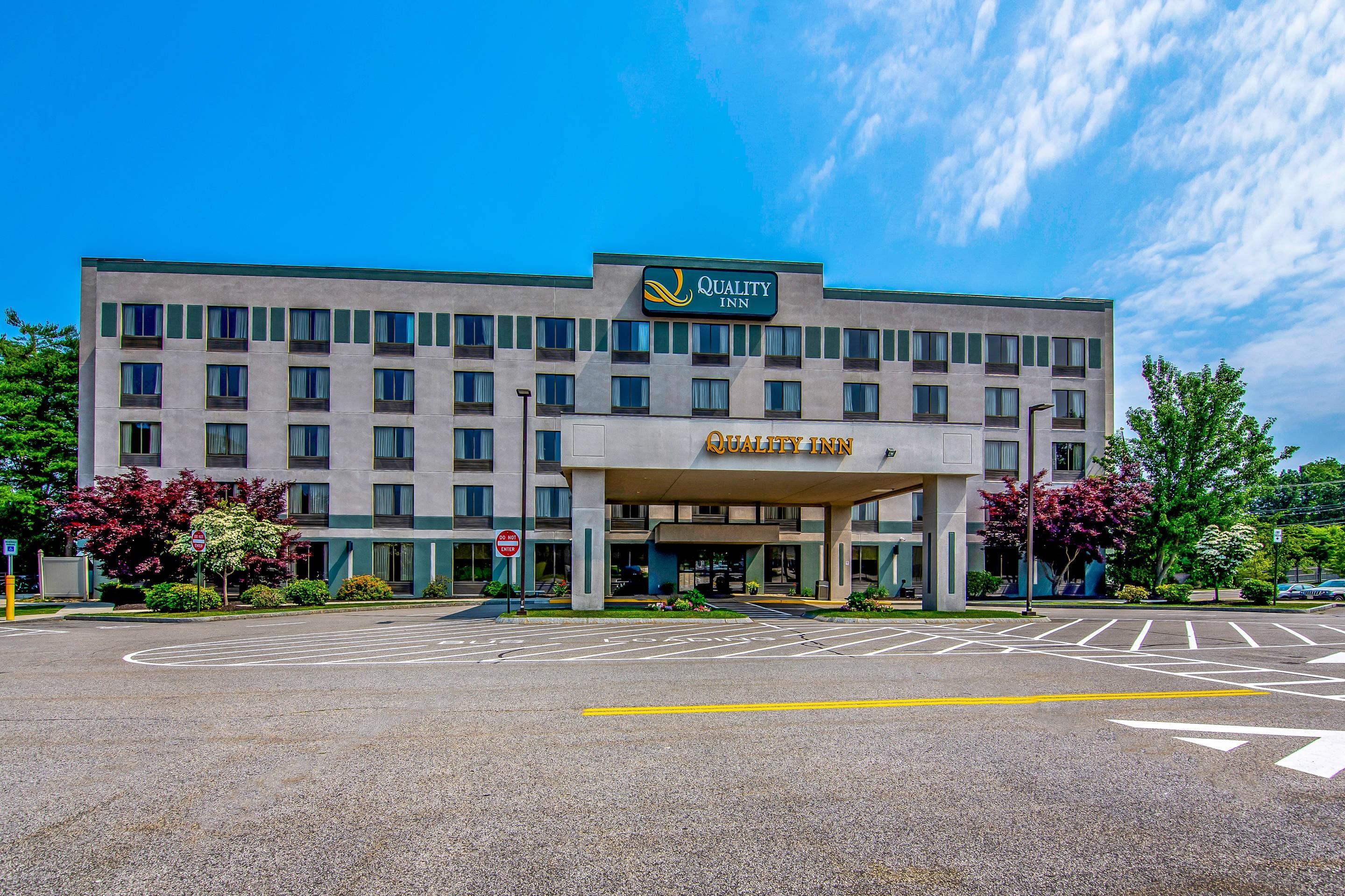 Hotel exterior | Quality Inn