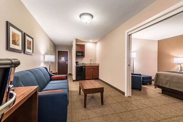 Suite - Comfort Inn Concord