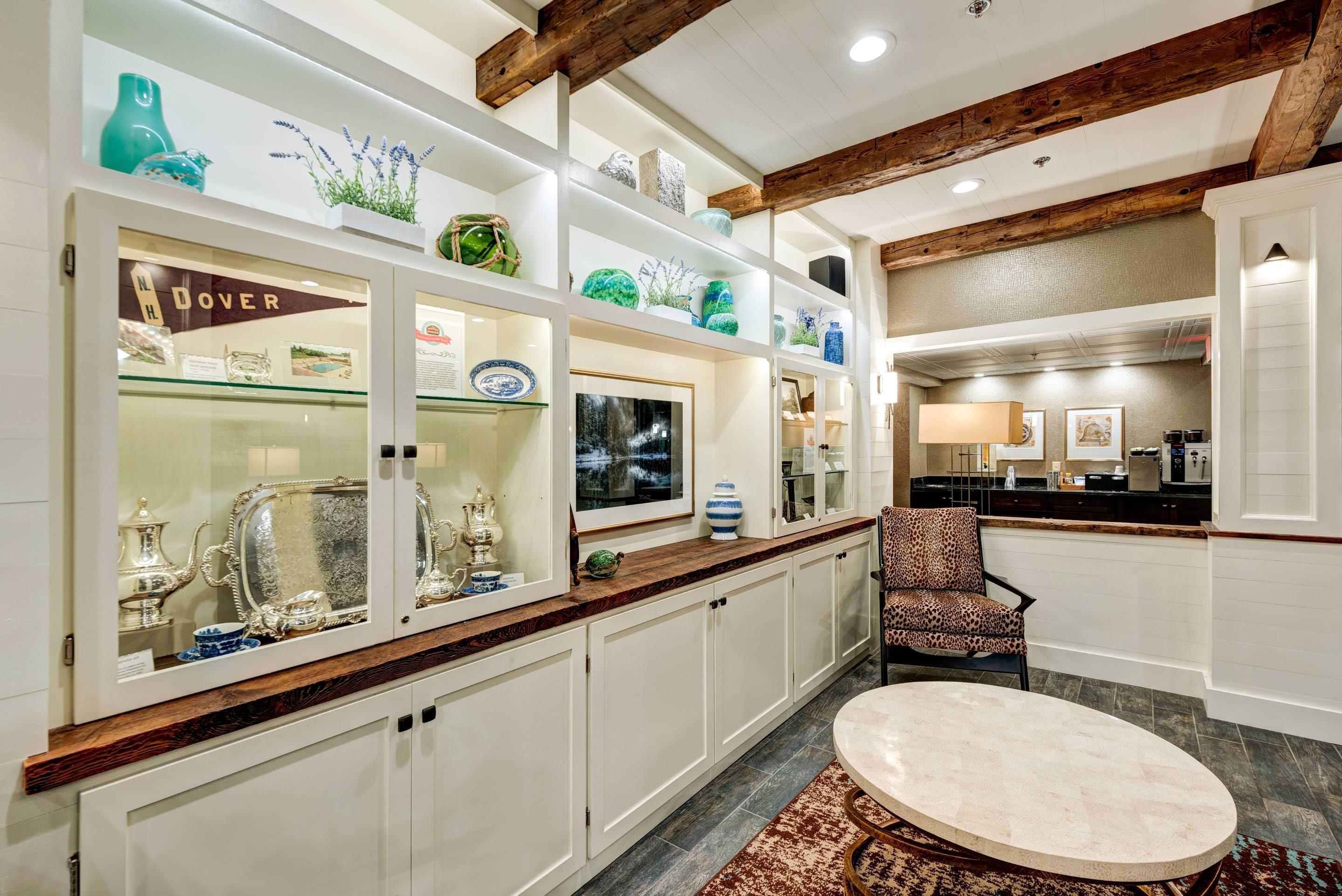 Hotel lobby | The Garrison Hotel & Suites Dover - Durham, Ascend Hotel Collection
