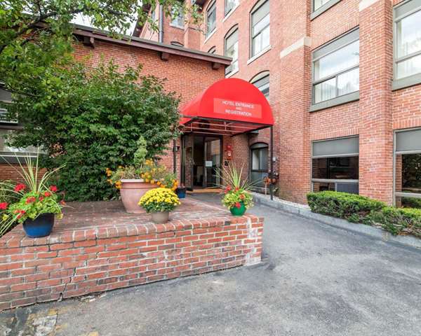 Exterior view - Econo Lodge Manchester