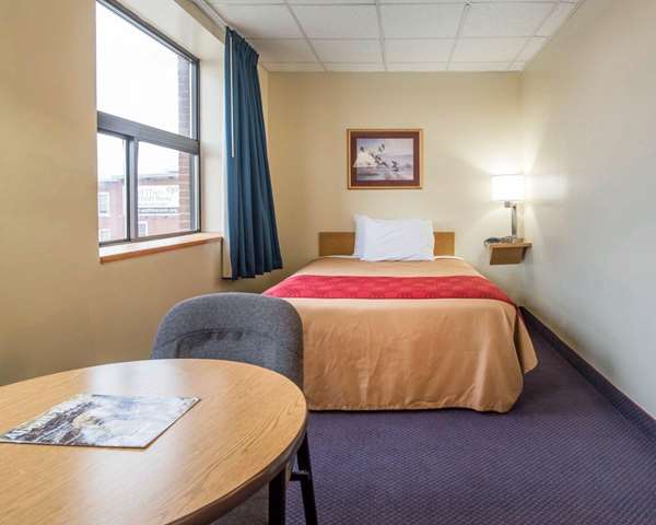  - Econo Lodge Manchester