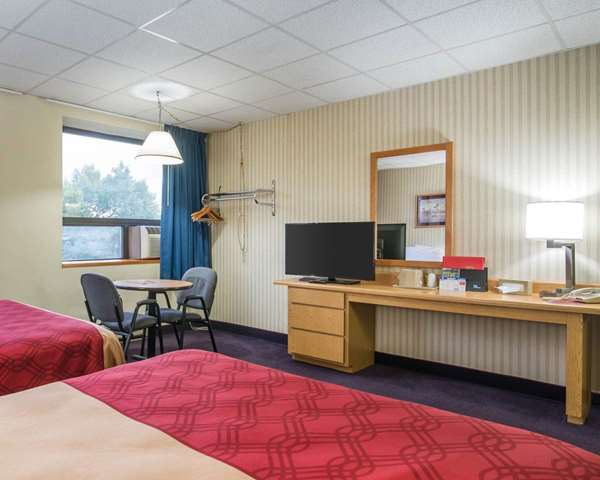  - Econo Lodge Manchester