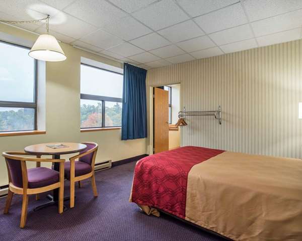  - Econo Lodge Manchester