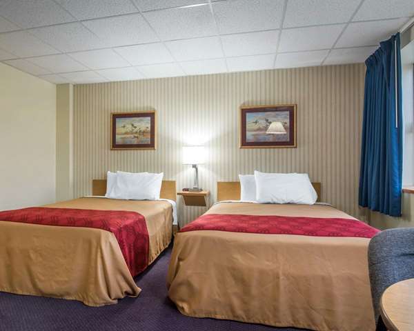  - Econo Lodge Manchester
