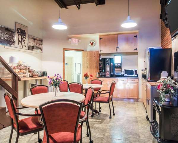 Amenities - Econo Lodge Manchester