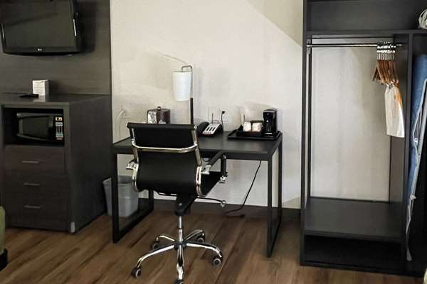  - Quality Inn Merrimack