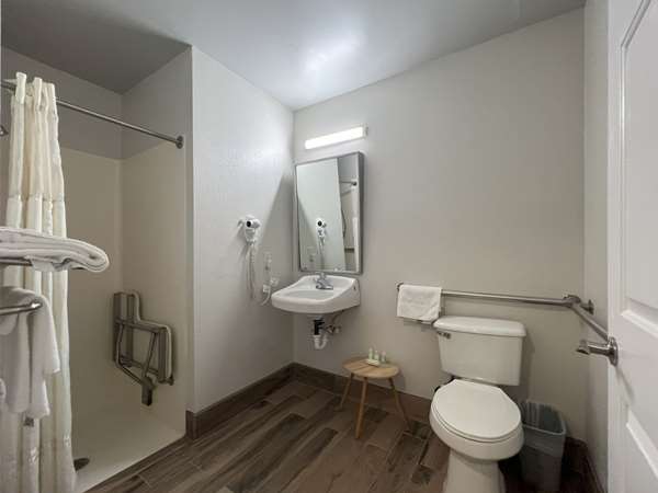  - Quality Inn Merrimack