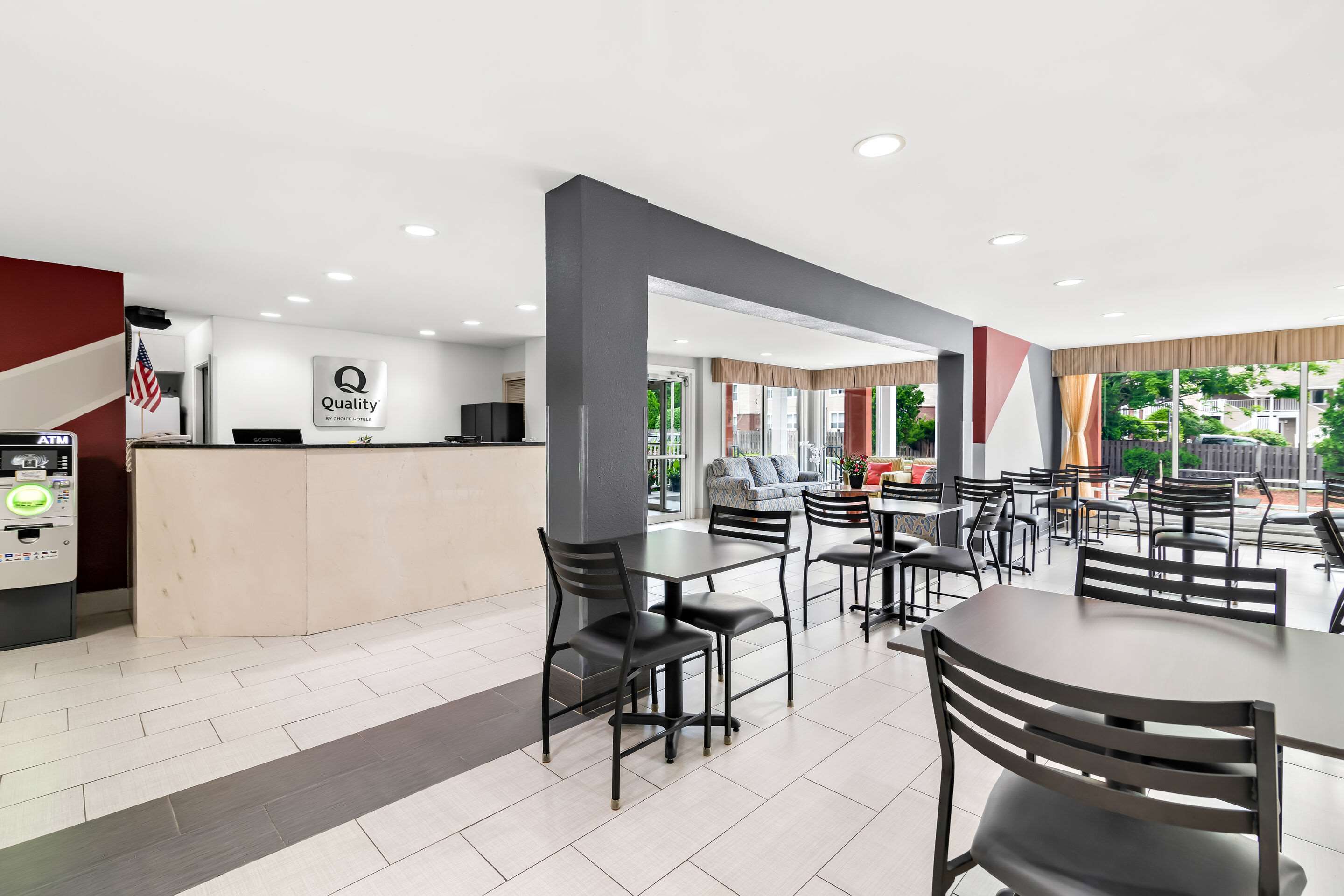 Hotel lobby | Quality Inn Merrimack - Nashua