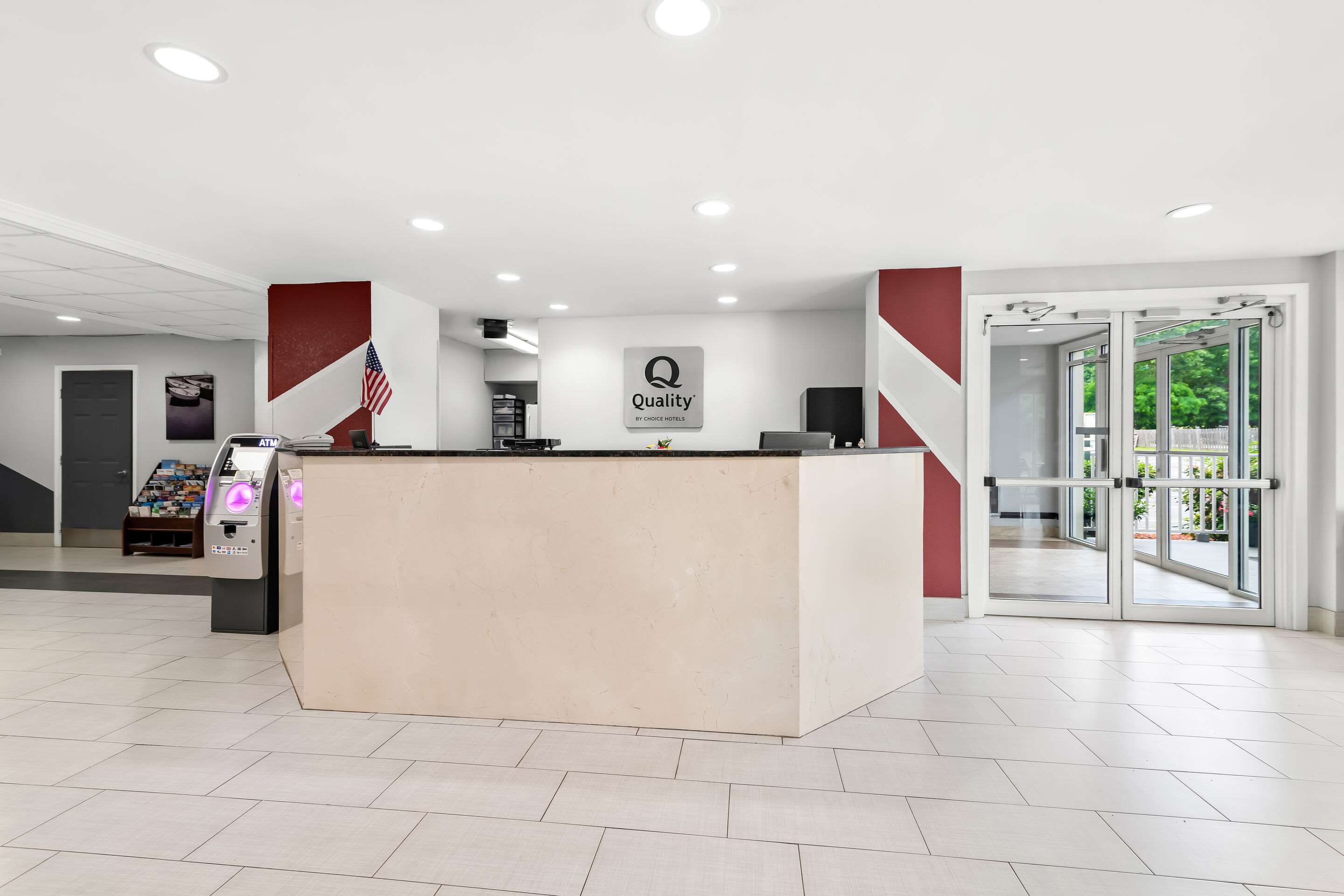 Front desk | Quality Inn Merrimack - Nashua