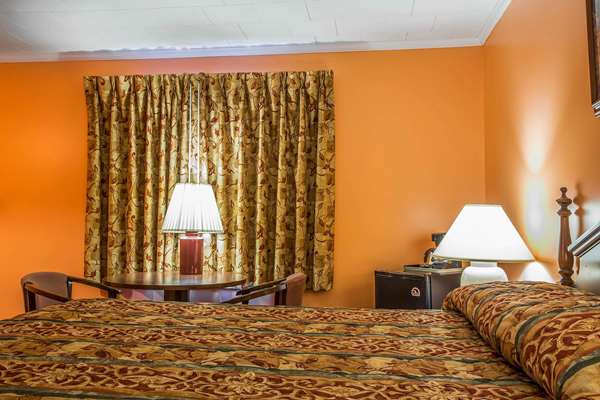  - Rodeway Inn Lincoln