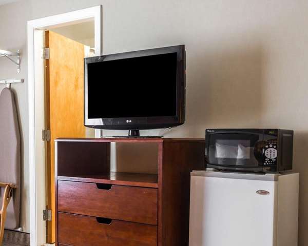  - Econo Lodge West Ossipee