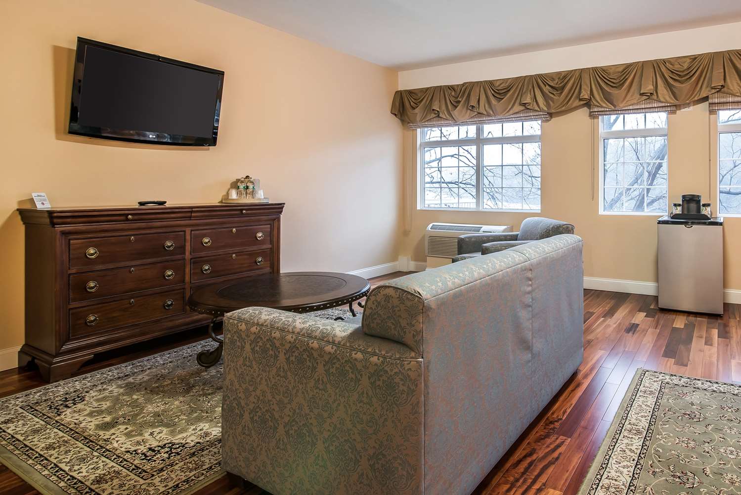 Riverside Hotel West Chesterfield, NH See Discounts