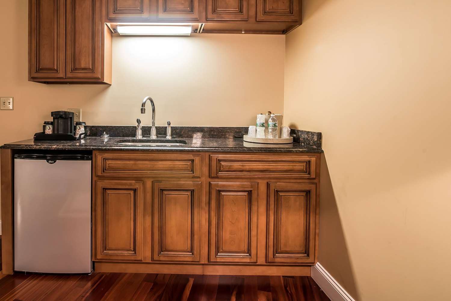 Riverside Hotel West Chesterfield, NH See Discounts