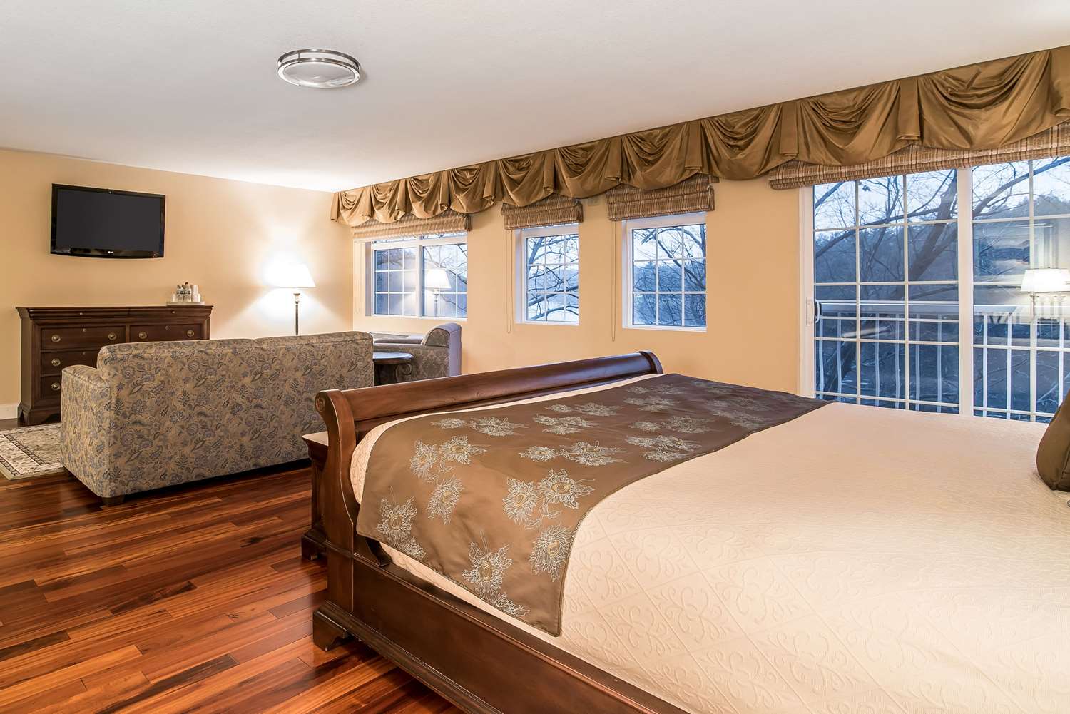 Riverside Hotel West Chesterfield, NH See Discounts