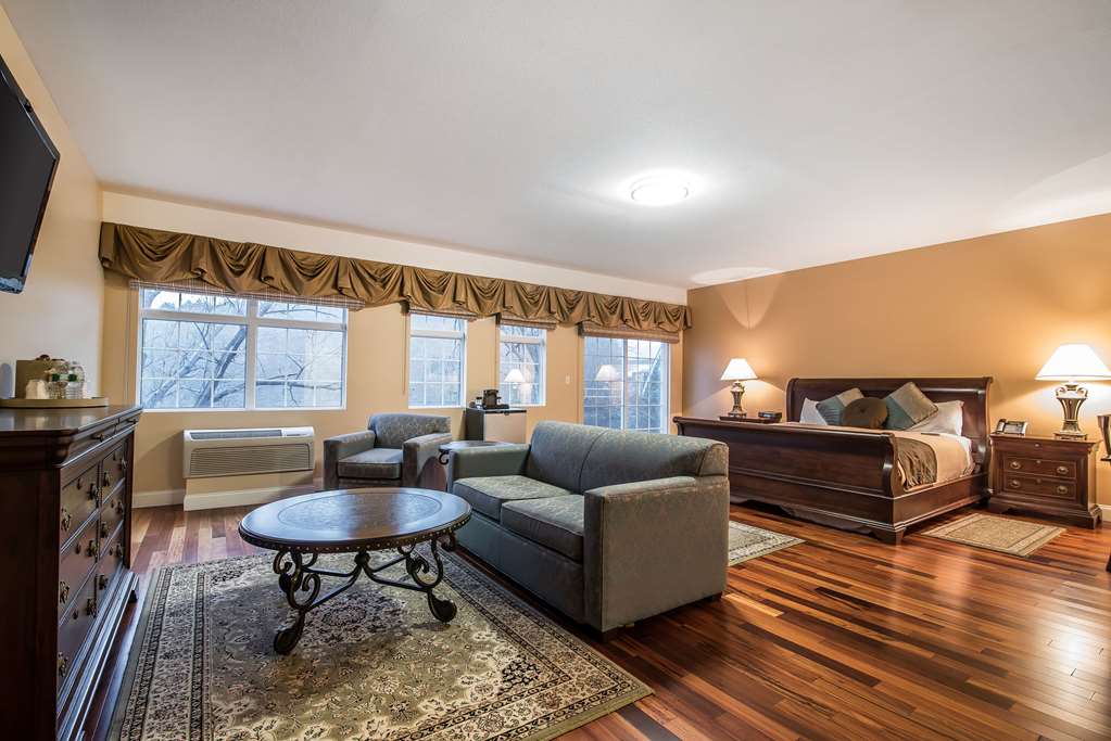 RIVERSIDE HOTEL ASCEND HOTEL-guestroom-Guest Room,On-Site.jpg