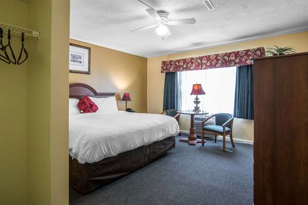  - Econo Lodge Tilton