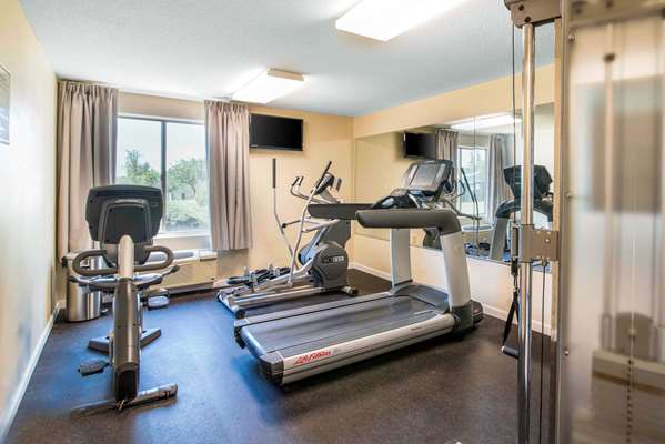 Fitness/ Exercise Room - Quality Inn Loudon