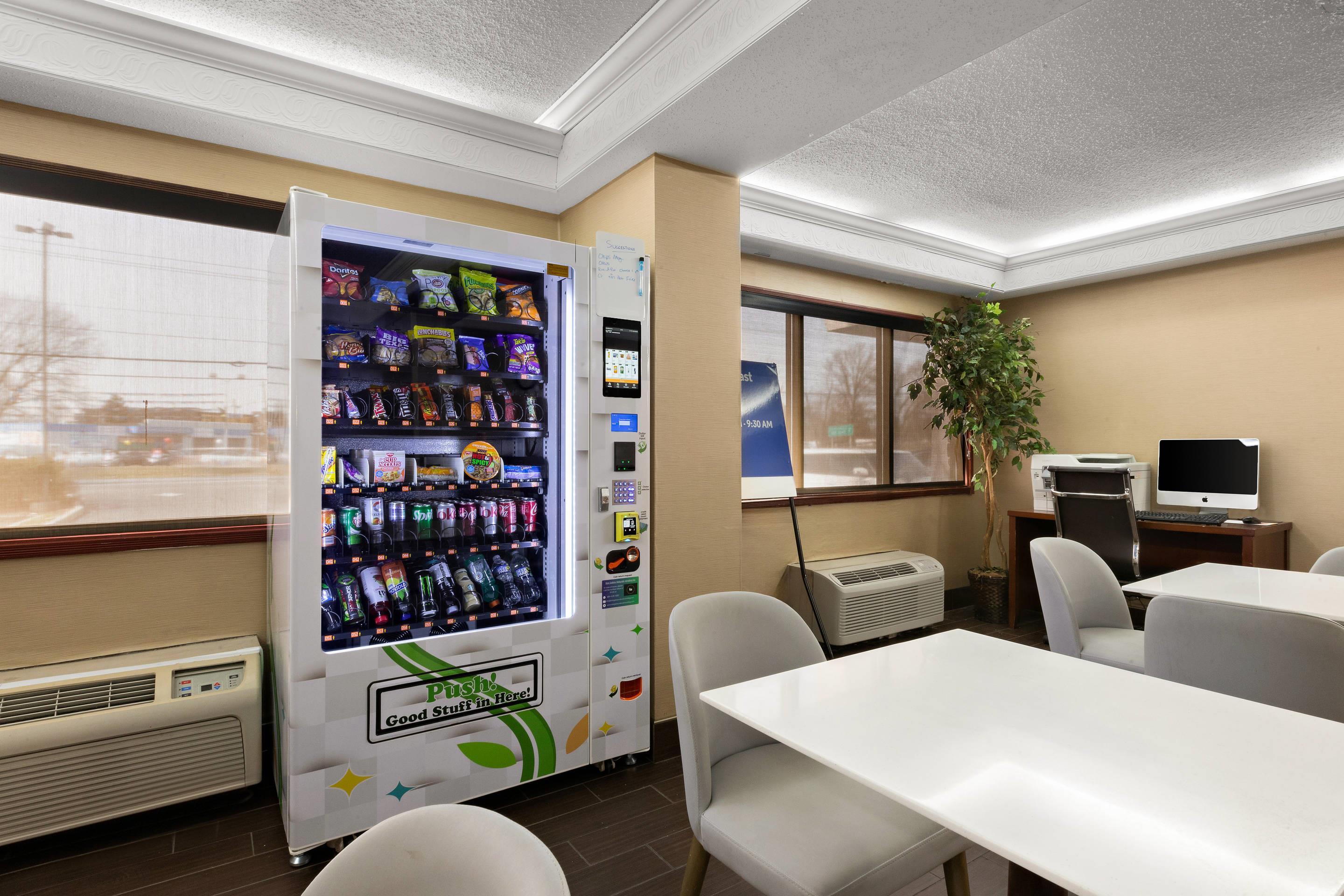 Hotel vending area | Comfort Inn Bordentown near NJ Turnpike