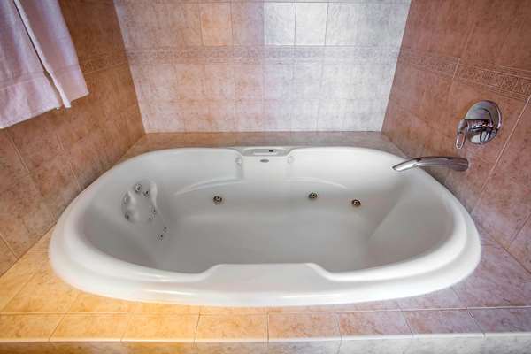 Suite - Clarion Hotel & Conference Center Toms River