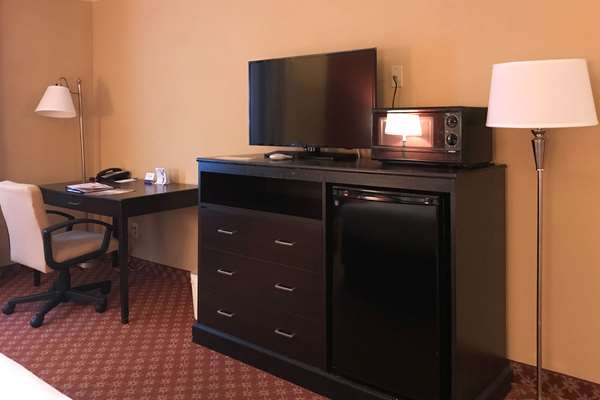 Suite - Clarion Hotel & Conference Center Toms River