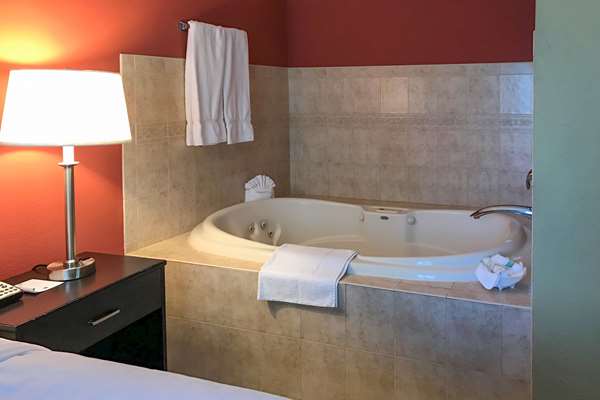 Suite - Clarion Hotel & Conference Center Toms River