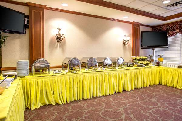 Amenities - Clarion Hotel & Conference Center Toms River