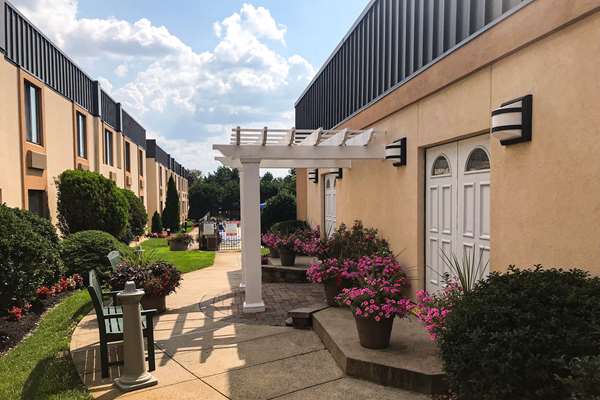 Exterior view - Clarion Hotel & Conference Center Toms River