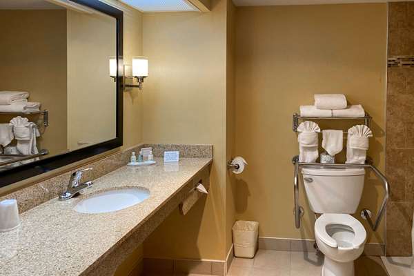  - Clarion Hotel & Conference Center Toms River