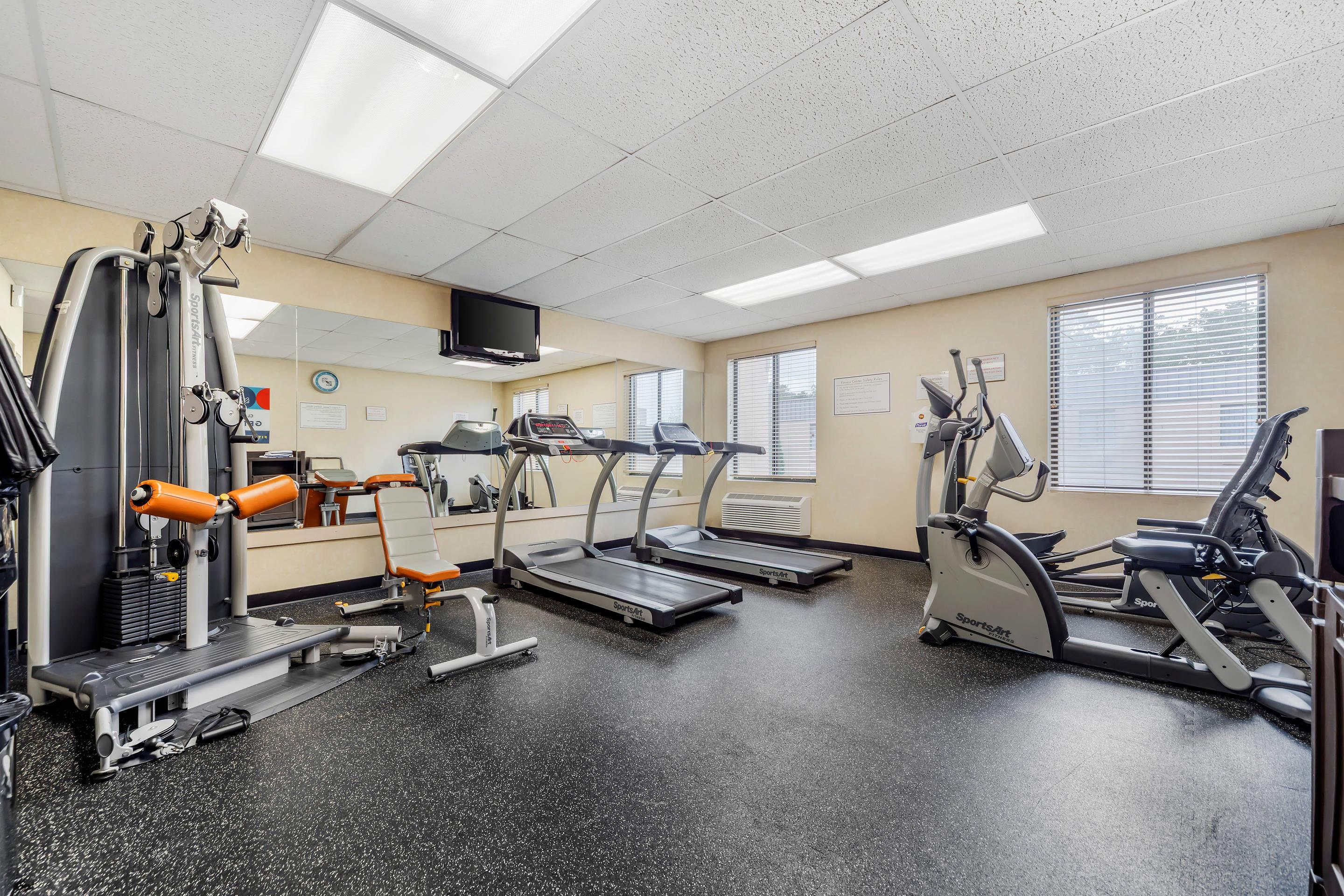 Fitness center | Clarion Hotel & Conference Center