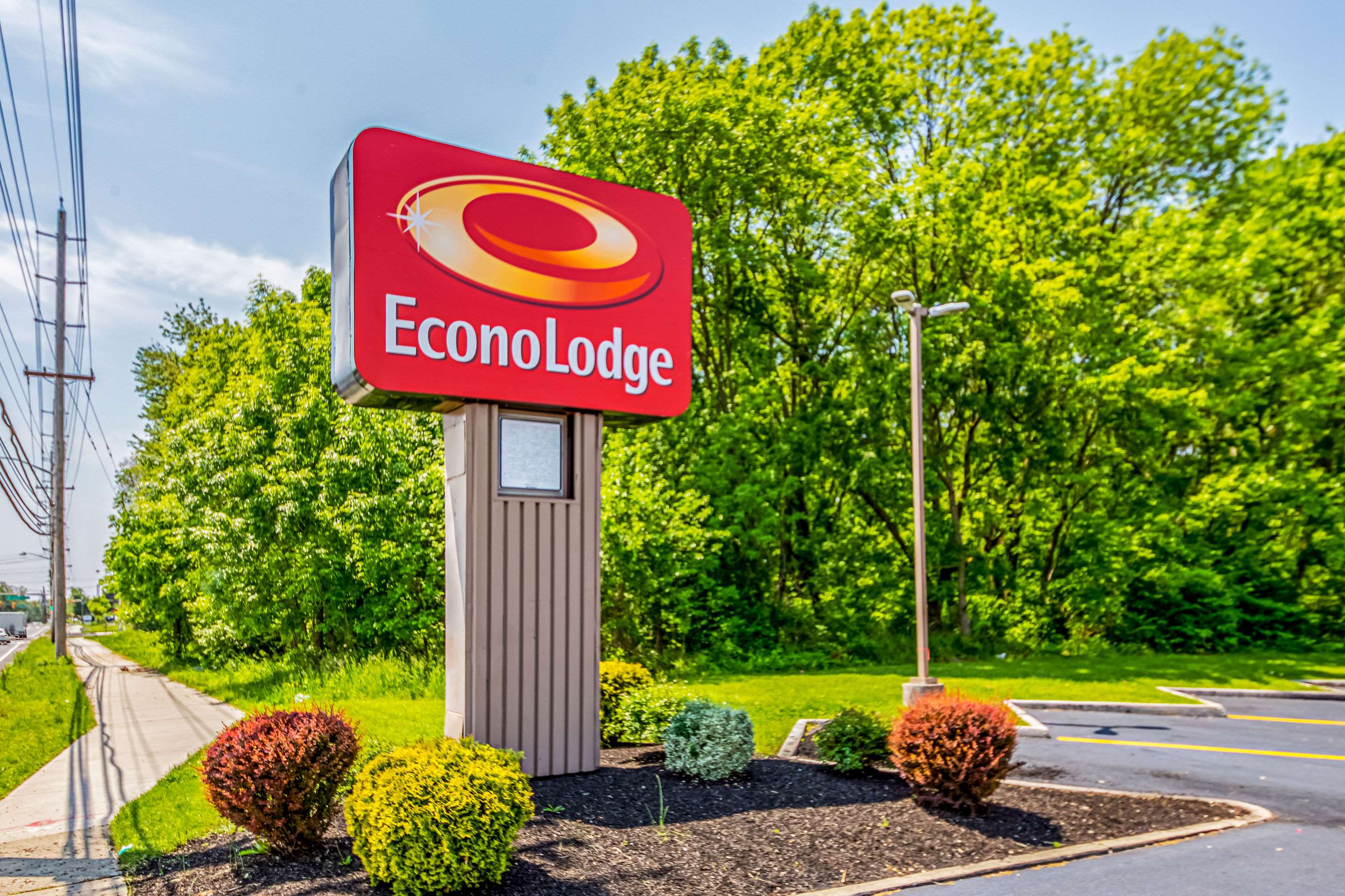 Hotel exterior | Econo Lodge Mt Laurel