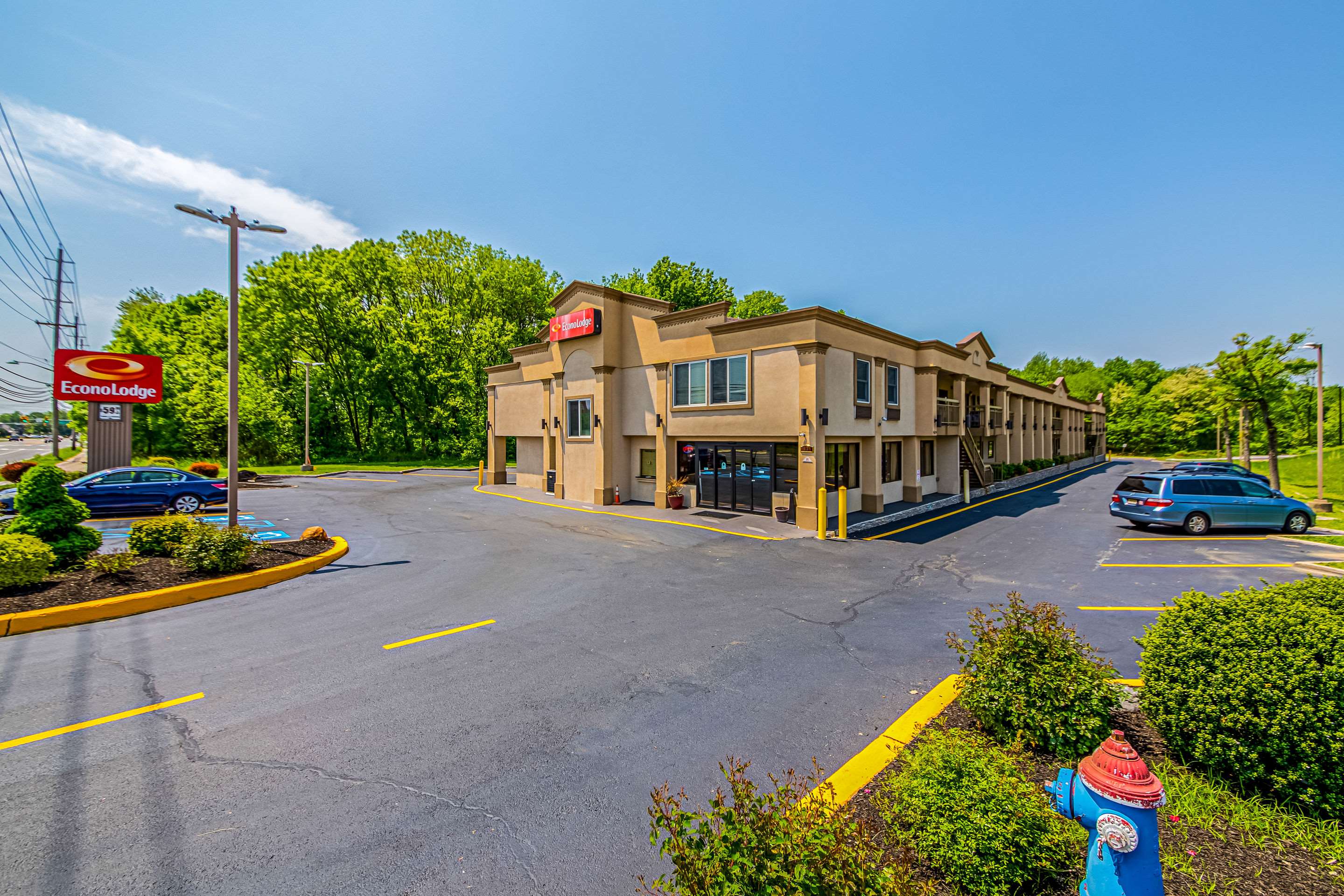 Hotel exterior | Econo Lodge Mt Laurel