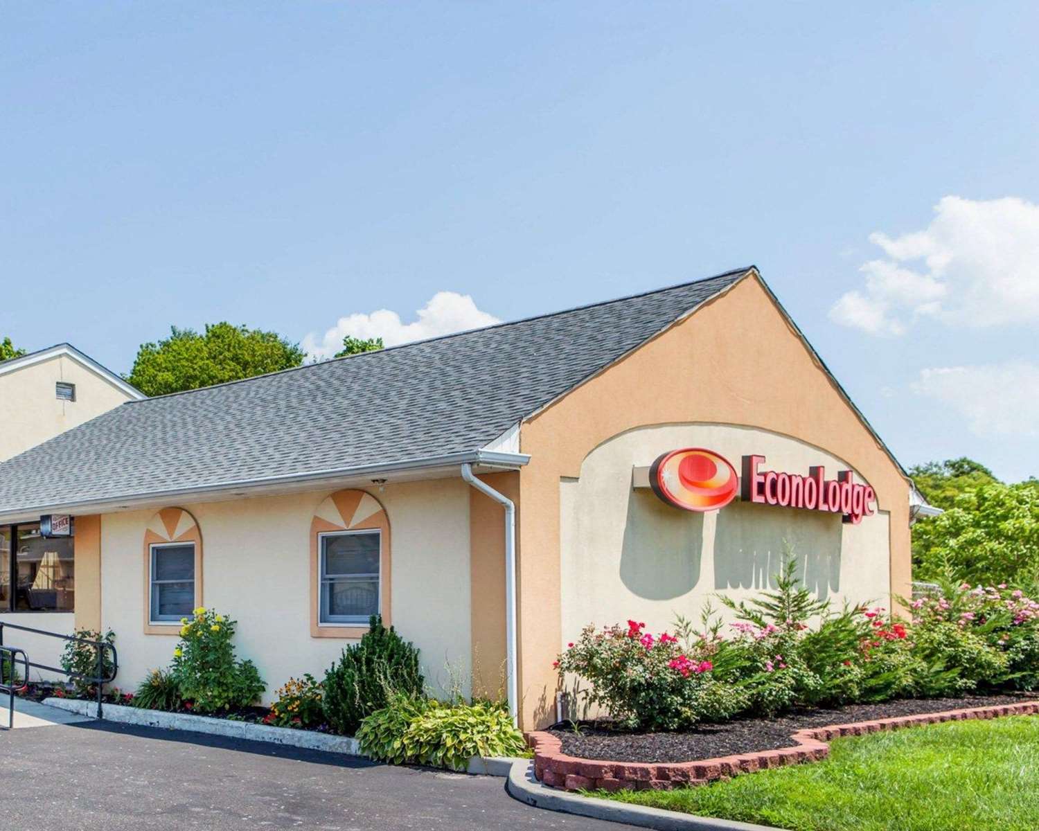 Econo Lodge Somers Point, NJ See Discounts