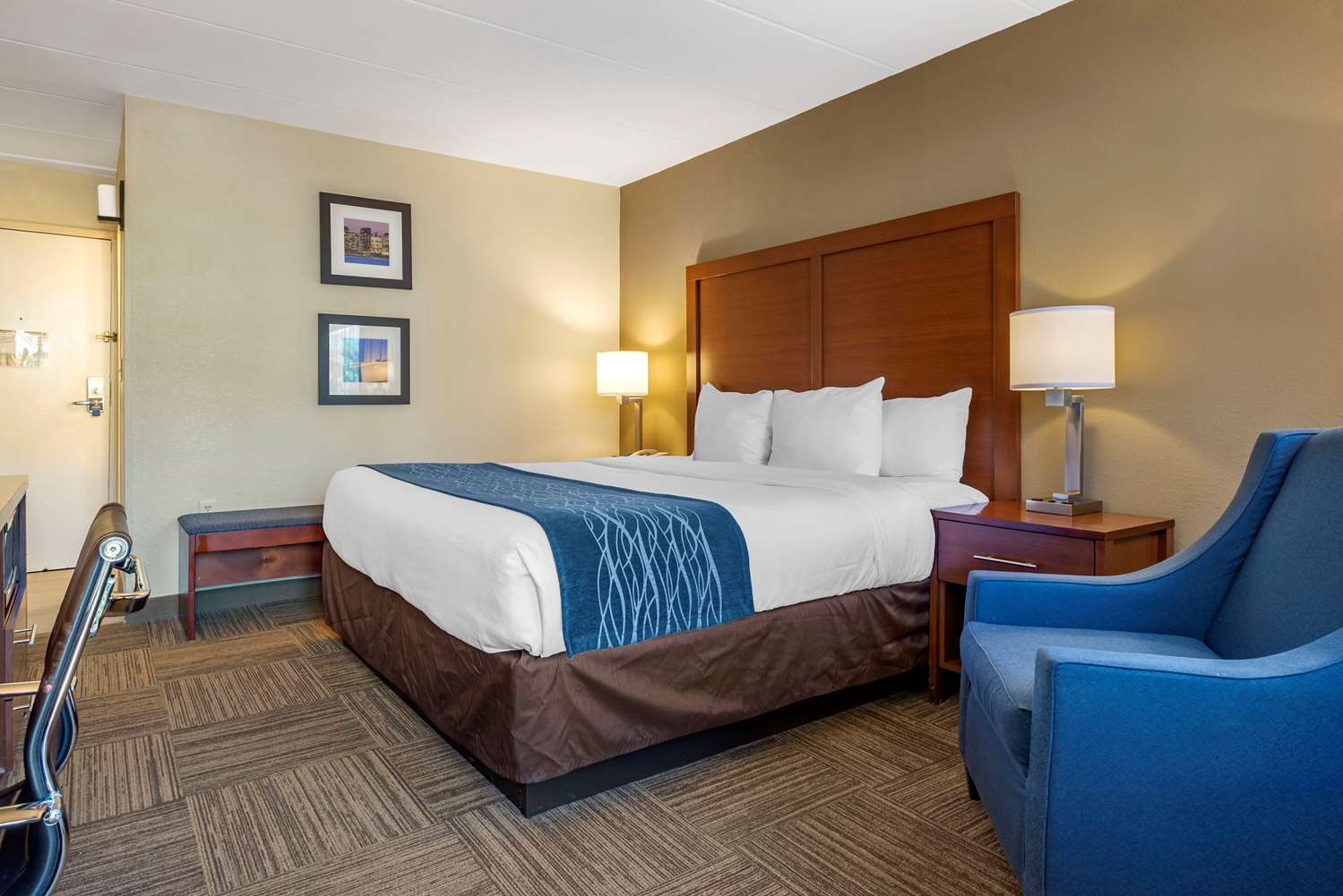 Comfort Inn Edgewater, NJ See Discounts