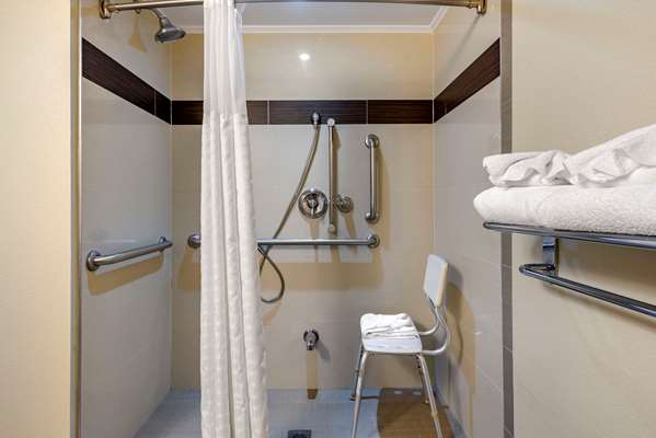  - Comfort Inn Edgewater