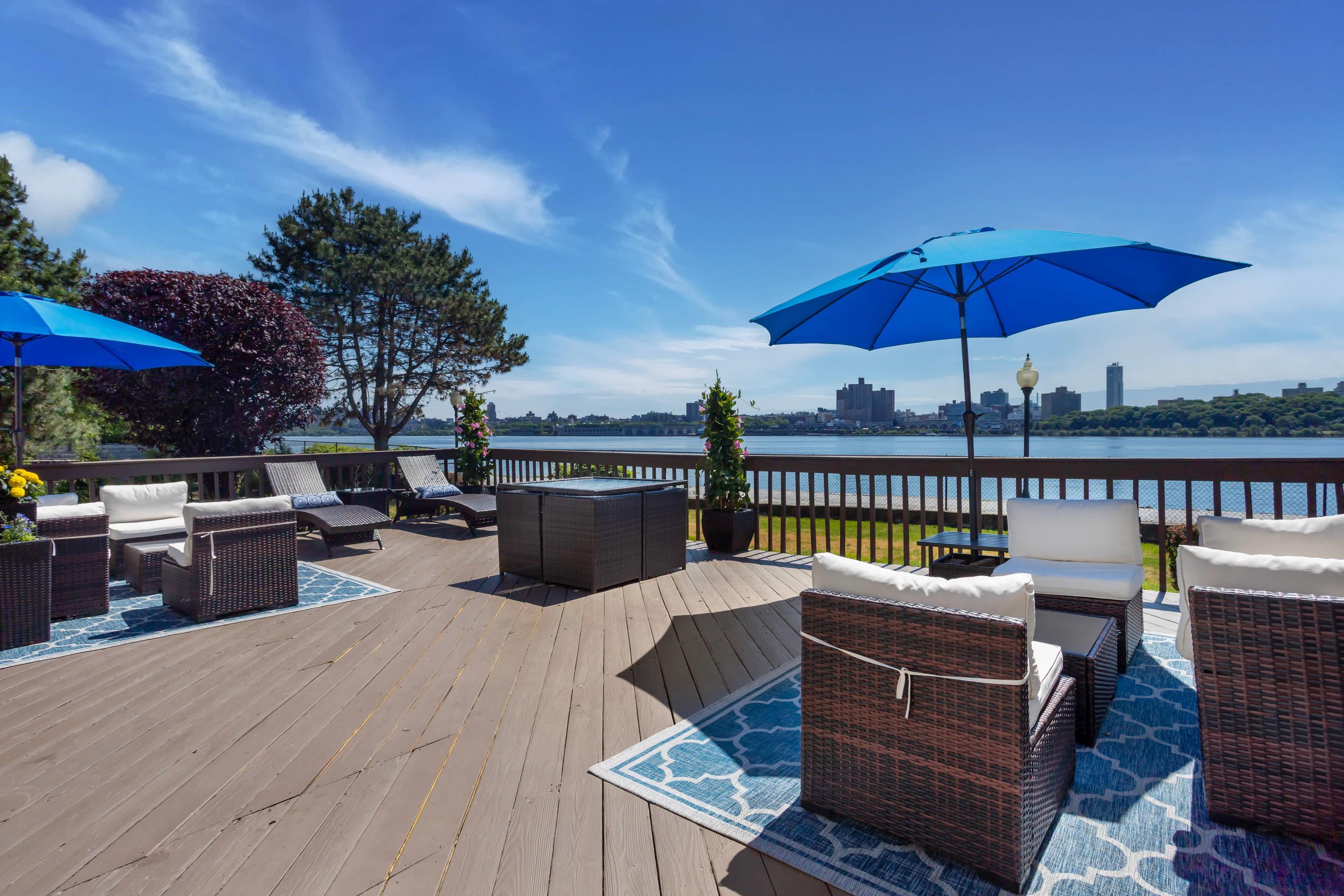 Waterfront Sundeck