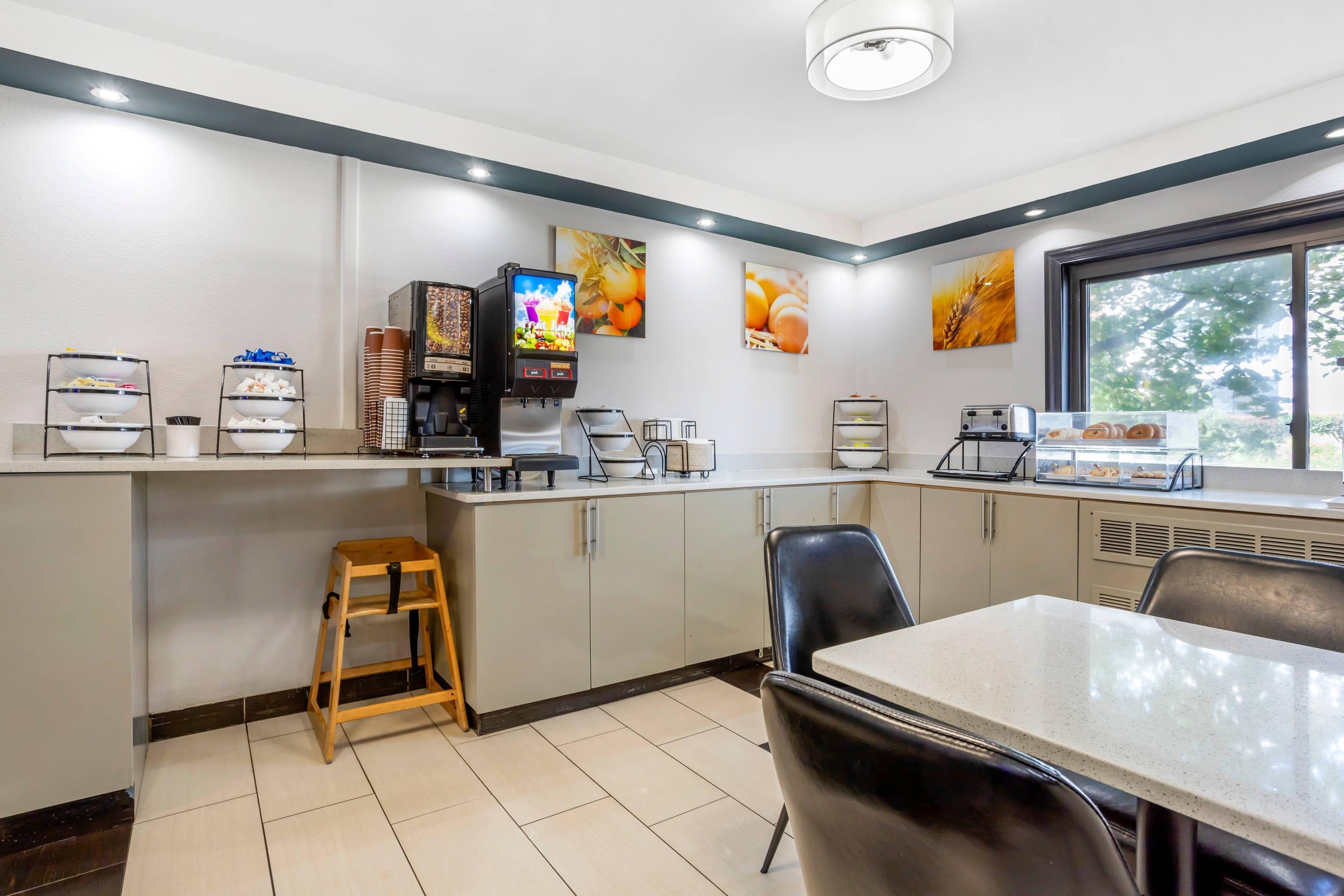 Breakfast area
