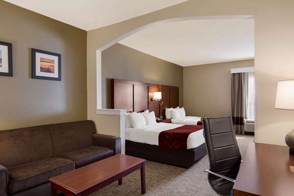 Suite - Comfort Suites North Brunswick