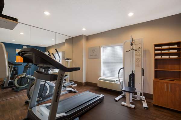 Fitness/ Exercise Room - Comfort Suites North Brunswick
