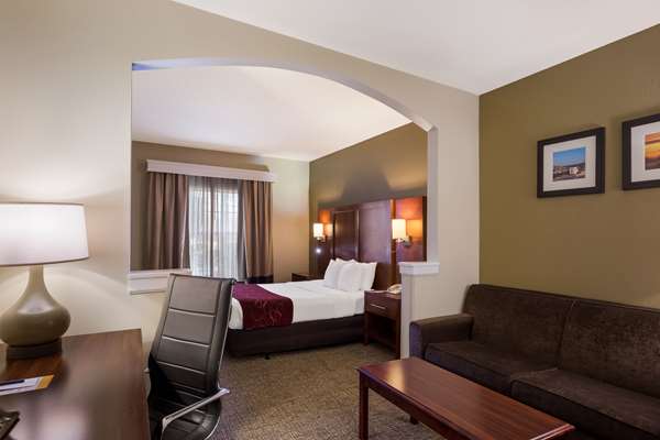 Suite - Comfort Suites North Brunswick