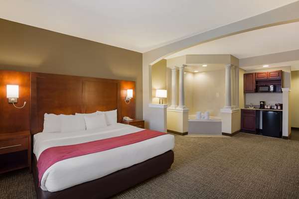 Suite - Comfort Suites North Brunswick