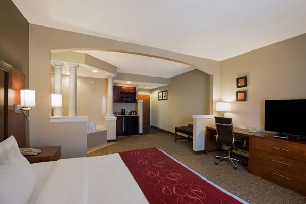 Suite - Comfort Suites North Brunswick
