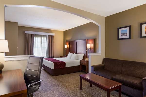 Suite - Comfort Suites North Brunswick
