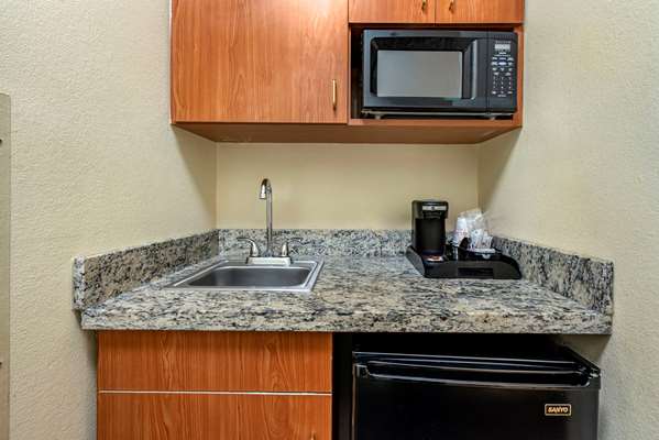  - Comfort Suites Newark