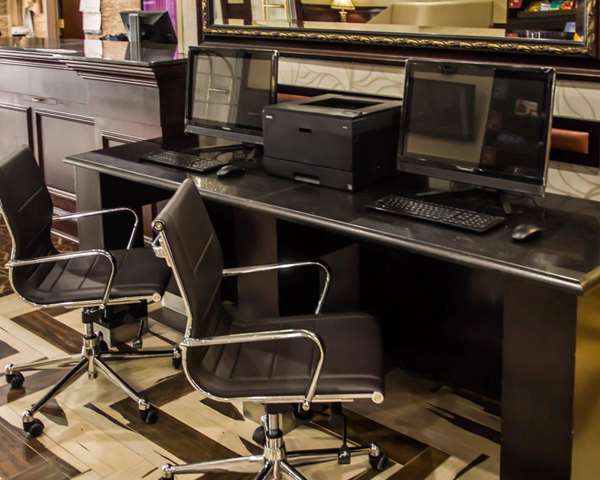 Conference Area - Quality Suites North Bergen